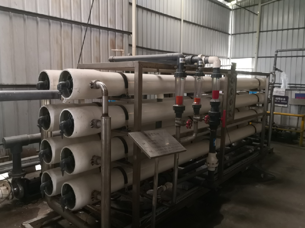 超純水設(shè)備在光刻膠制備中的應(yīng)用如何提升光刻效果